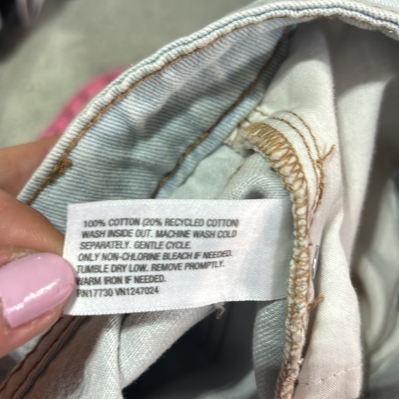 Wild Fable super high-rise cut off, 5 pocket, belt loop, button fly shorts - Picture 9 of 9